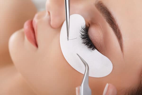 wimpernverlängerung bei der Cambio Beautyacademy lernen, werde zum lash stylist