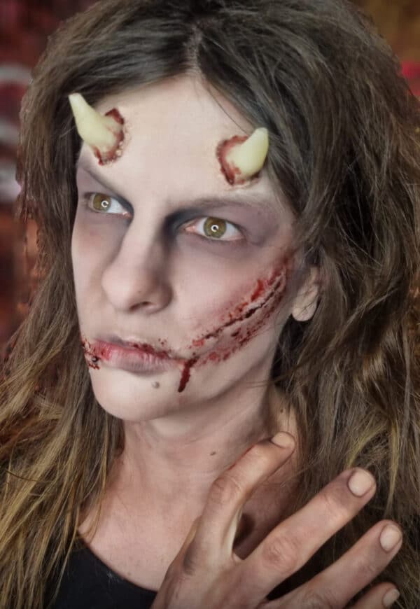 Zombie makeup artist cambio