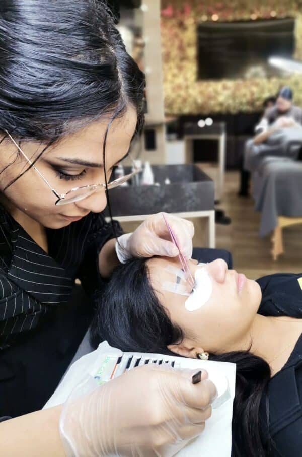 Visa & Lash Stylist Ausbildung in Linz berufsbegleitend (6 Monate) – Bild 2